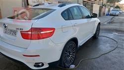 بی ئێم دەبڵیو X6